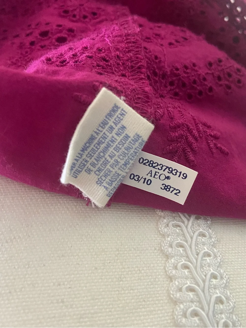 Aerie 2010s Magenta Scalloped Eyelet-Hem Spaghetti Tie Strap Cotton Boho Top